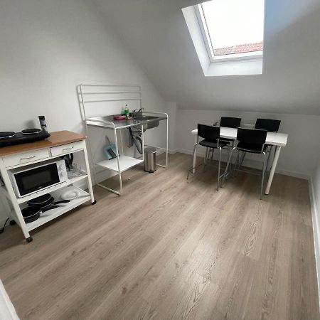 Schaerbeek Room 1 Brussel Bagian luar foto