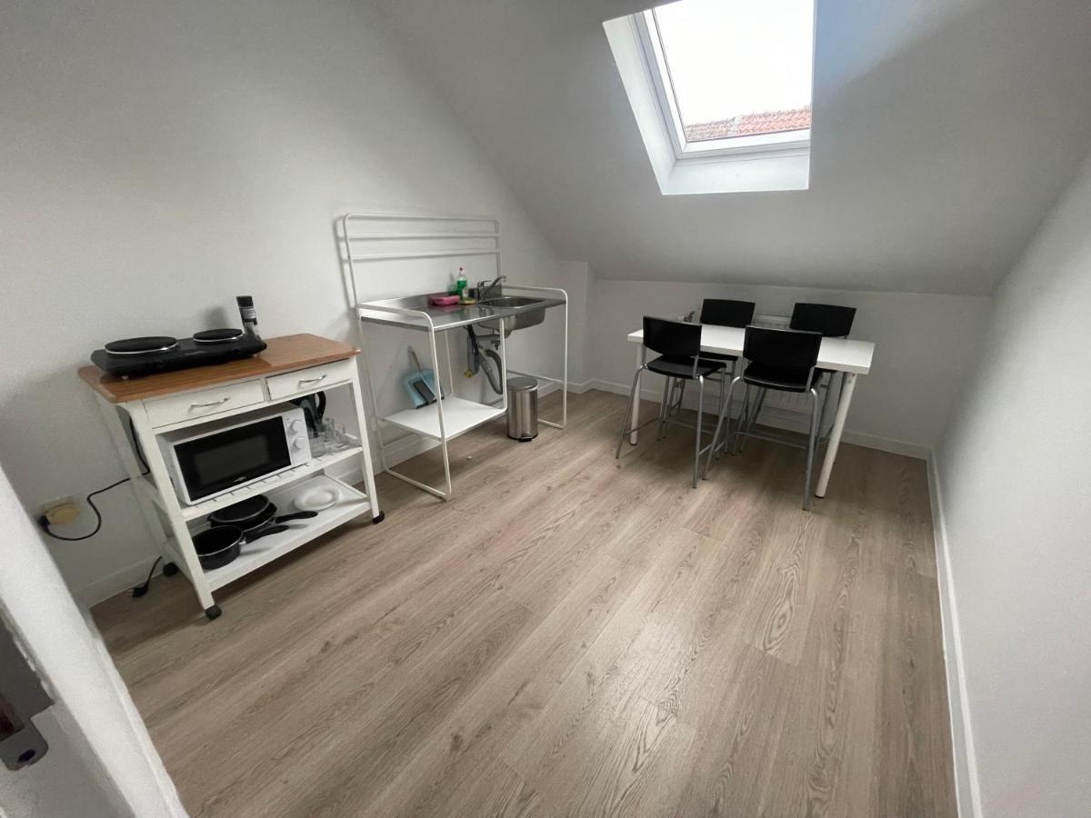 Schaerbeek Room 1 Brussel Bagian luar foto